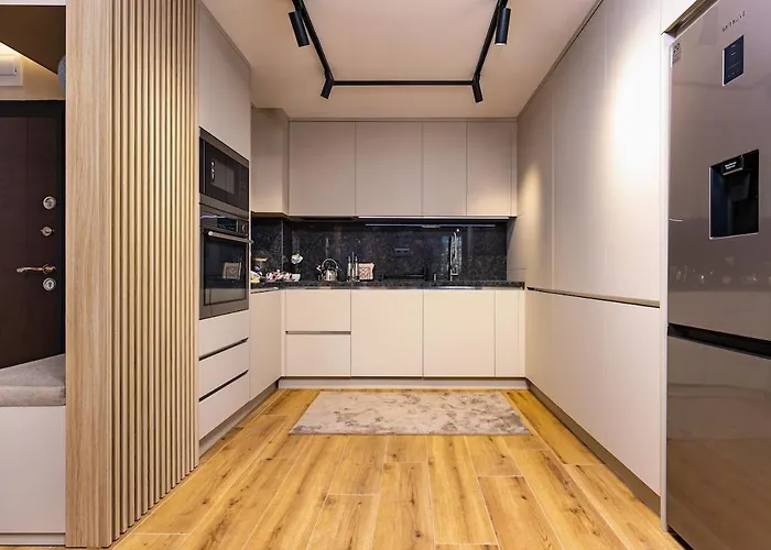 Center 'pemena' Free Private Parking