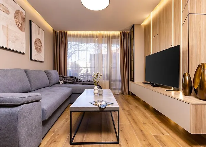 Center 'pemena' Free Private Parking