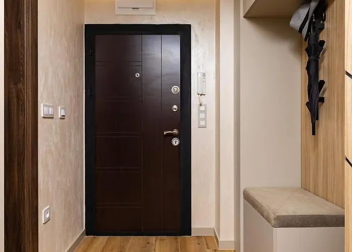 Center 'pemena' Free Private Parking